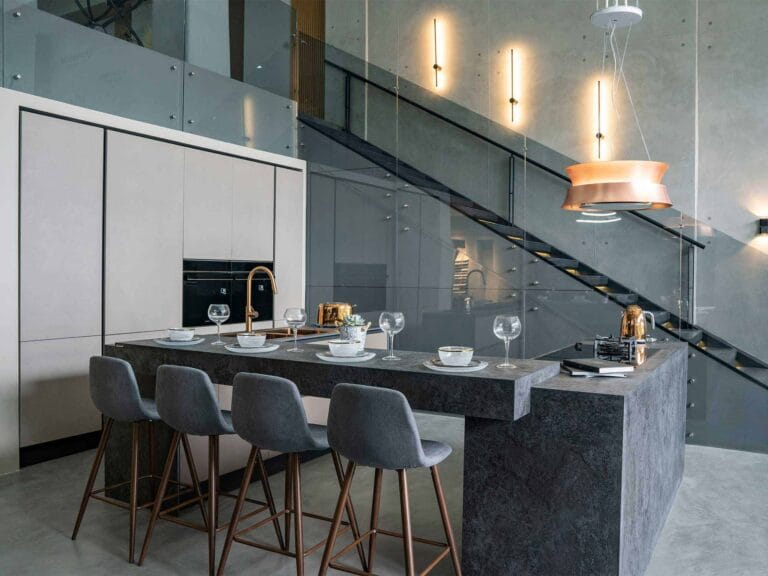Fotografía de cocina moderna con diseño arquitectónico contemporáneo y espacios abiertos