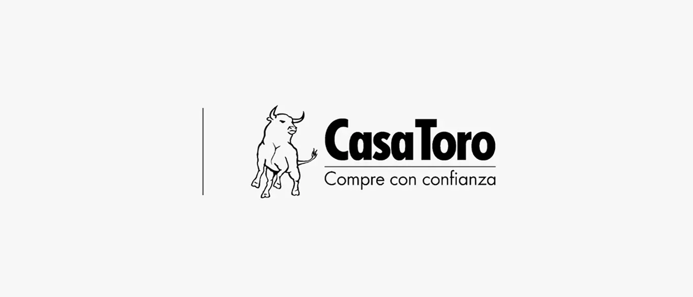Logo CasaToro concesionario automotriz con eslogan compre con confianza